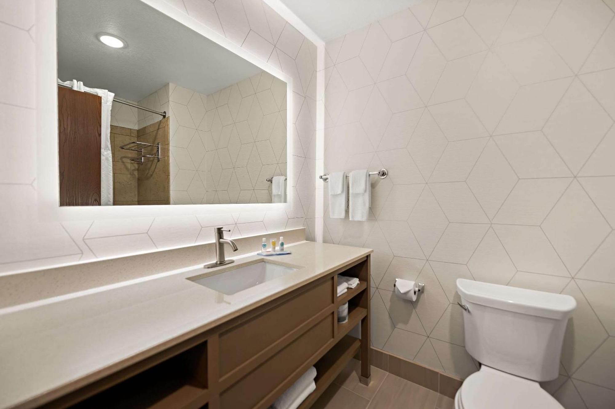 Comfort Suites Hudson I-94 Buitenkant foto