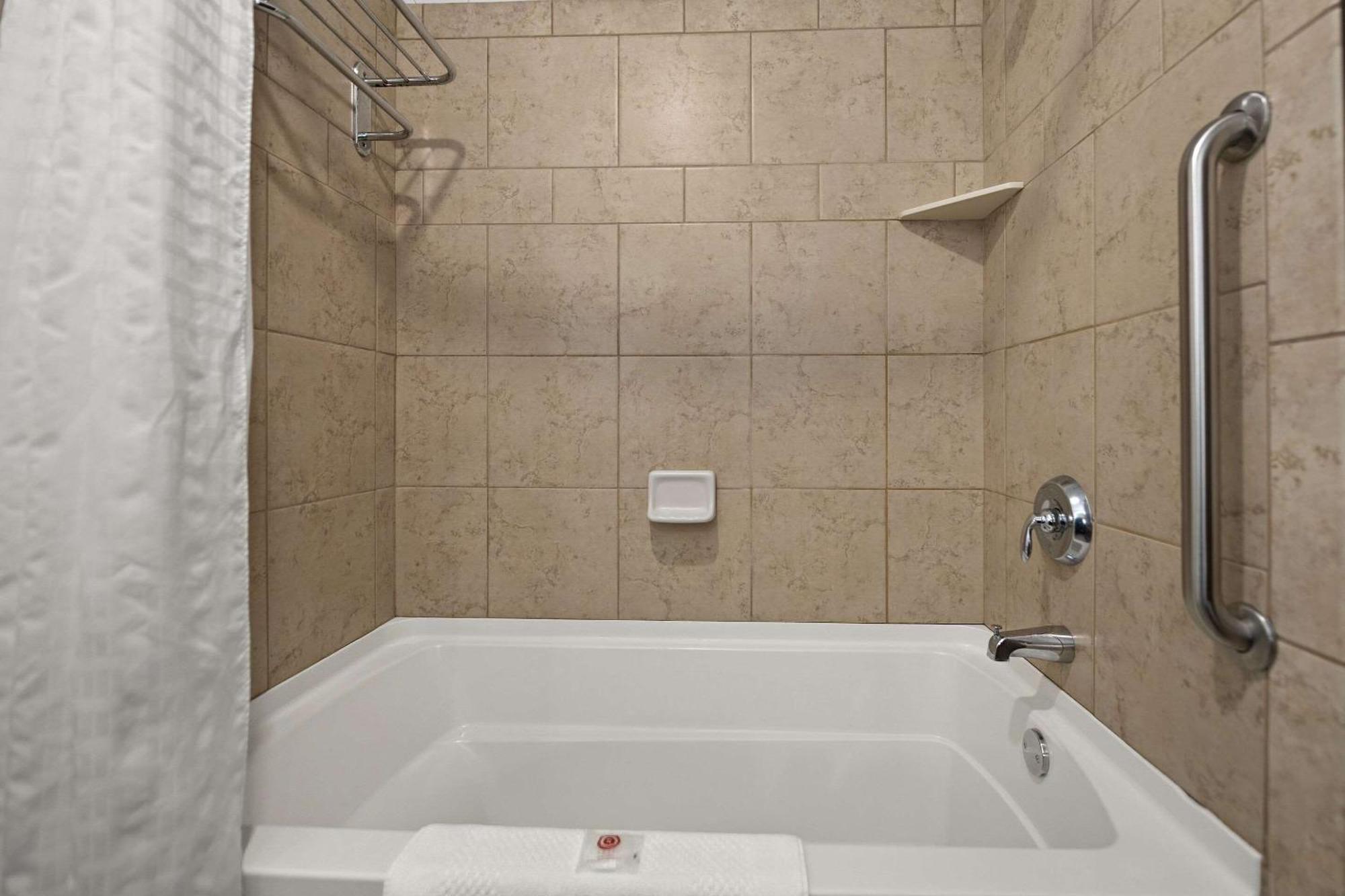 Comfort Suites Hudson I-94 Buitenkant foto