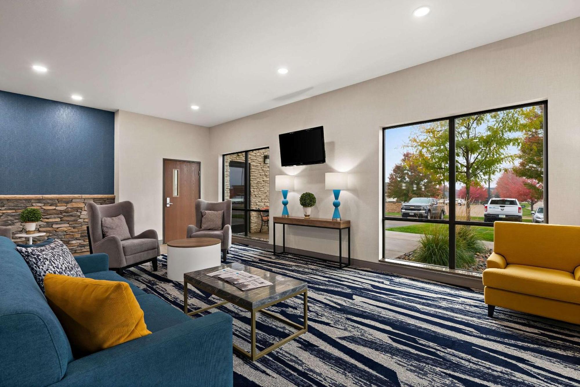 Comfort Suites Hudson I-94 Buitenkant foto